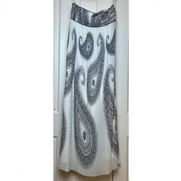 WHITE HOUSE BLACK MARKET Pleated Paisley Maxi Strapless Dress White Black Size 2 - Picture 2 of 9